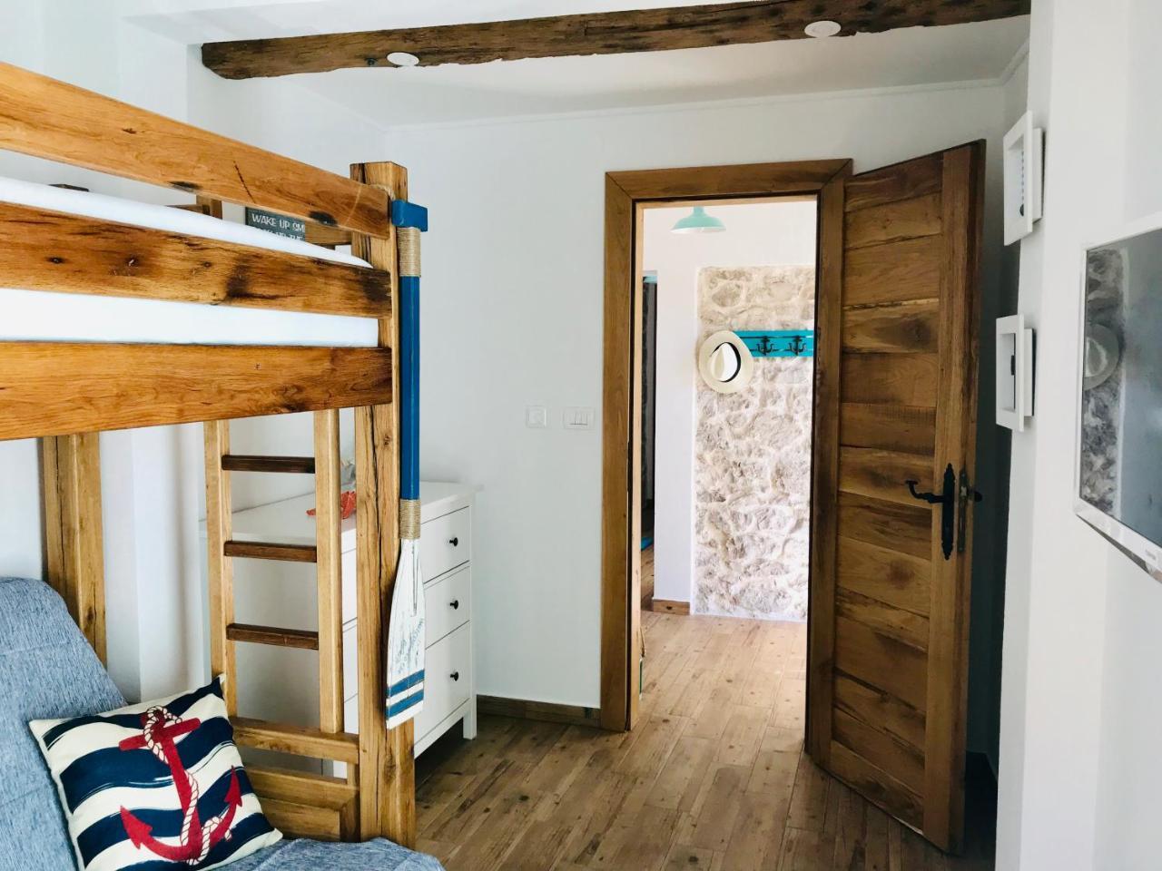 Apartman Bervida Murter Eksteriør bilde